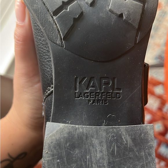 Black riding boots by Karl lagerfeld. - Picture 2 of 12
